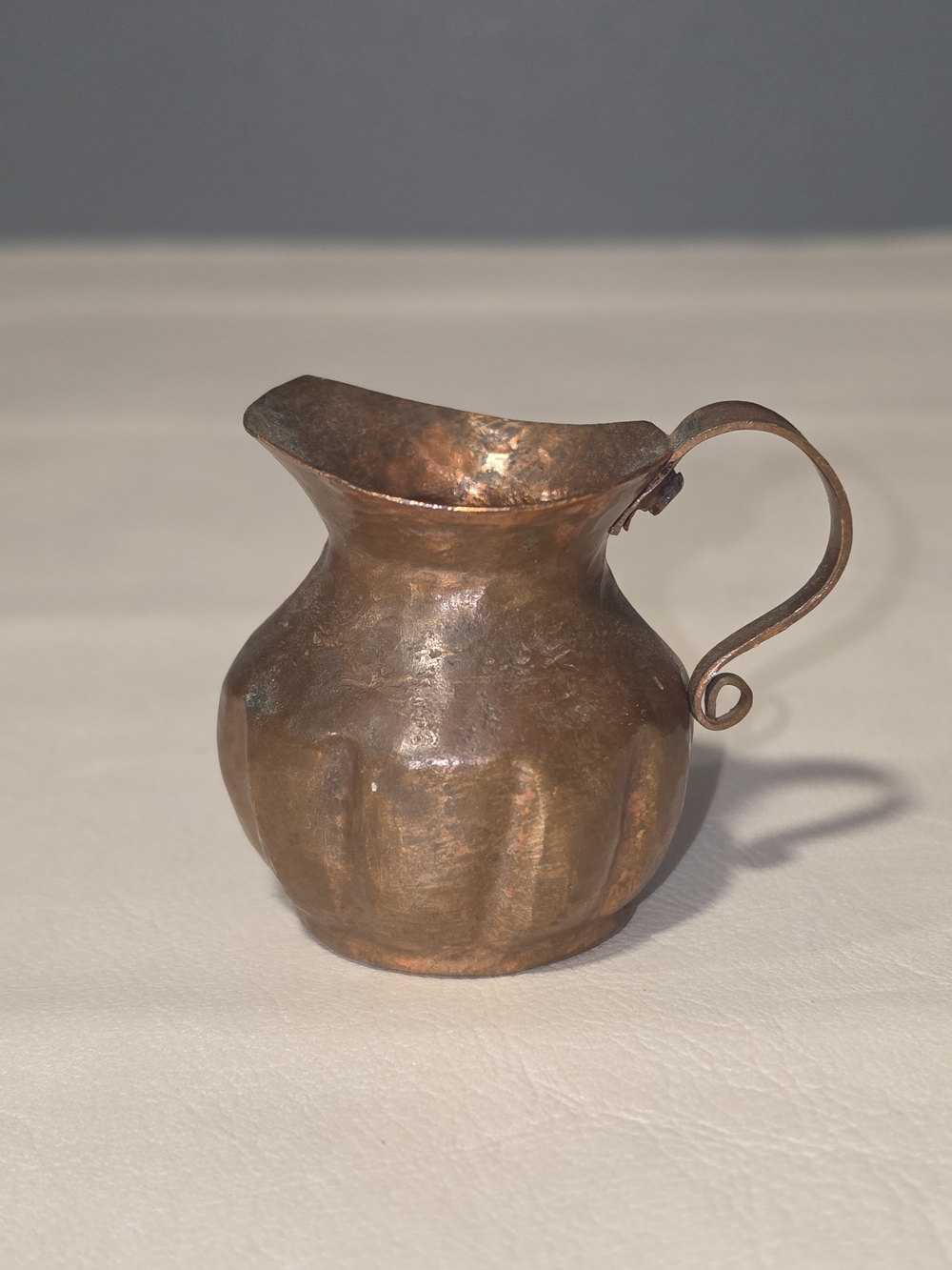 RARE Miniature VTG Hammered COPPER PITCHER 2" Tall, Dollhouse Size Coffee Pot